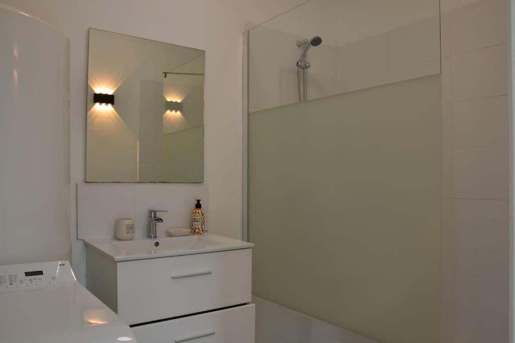 Gite De La Gare - Avec Parking Apartman Hesdigneul-les-Boulogne Kültér fotó